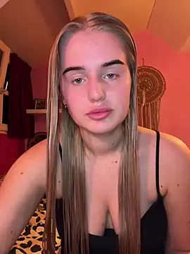 Snapshot of yourhornyslut chatting on March 19, 8:32 pm yourhornyslut online show from March 19, 8:32 pm