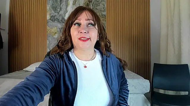 Snapshot of Danna_topless chatting on December 4, 12:04 pm Danna topless online show from December 4, 12:04 pm