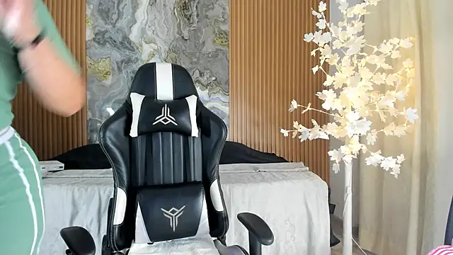 Danna topless online show from March 25, 12:04 pm