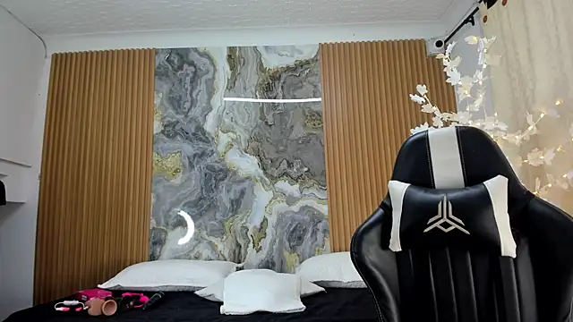 Danna topless online show from April 27, 12:03 pm