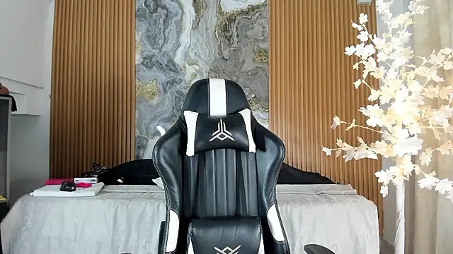 Danna topless online show from March 26, 12:03 pm