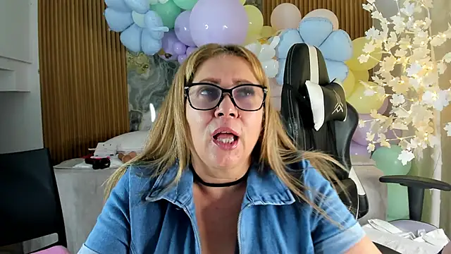 Danna topless online show from April 14, 12:10 pm