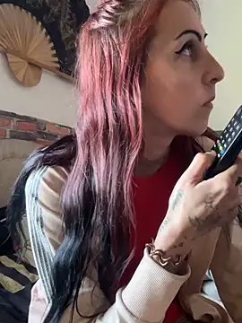 kriszy baby online show from March 13, 8:15 am