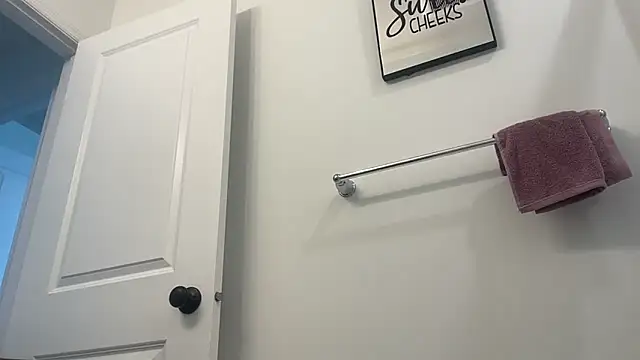 londonsfantasy online show from April 5, 5:30 pm