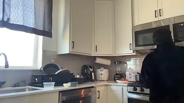 londonsfantasy online show from April 10, 7:10 pm