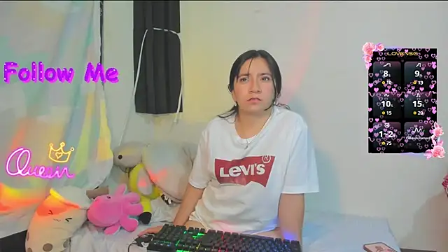 litle mily  online show from April 5, 12:50 am