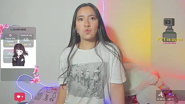 Snapshot of litle_mily_ chatting on October 16, 11:57 pm litle mily online show from October 16, 11:57 pm