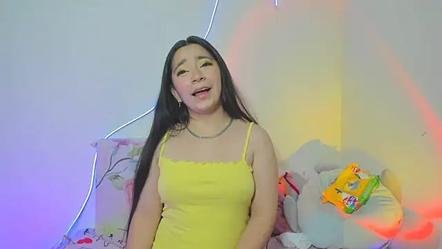 Snapshot of litle_mily_ chatting on October 30, 9:33 pm litle mily online show from October 30, 9:33 pm