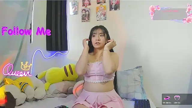 litle mily  online show from June 11, 9:56 pm