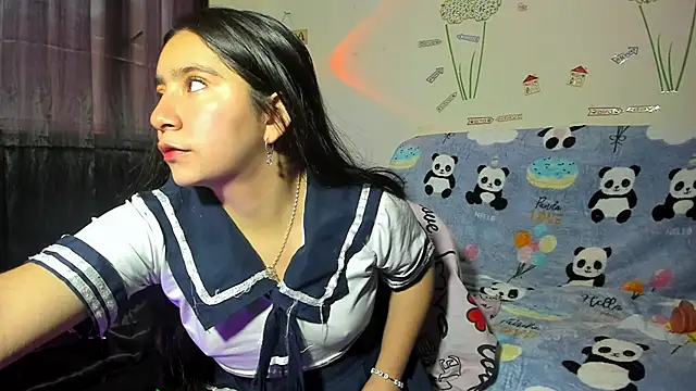 Snapshot of litle_mily_ chatting on January 30, 9:47 pm litle mily online show from January 30, 9:47 pm