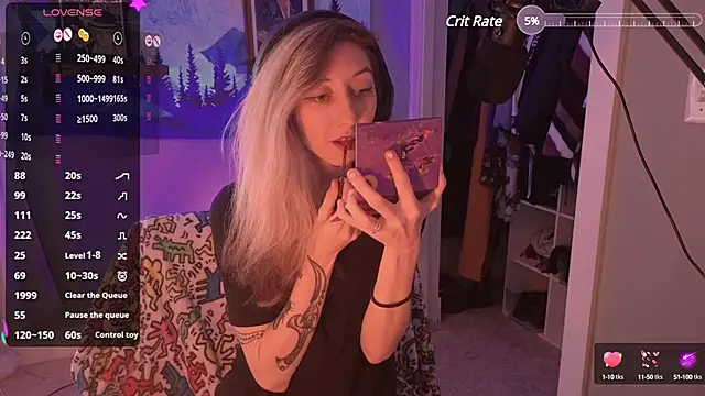 lovelylucyy online show from January 3, 7:18 pm