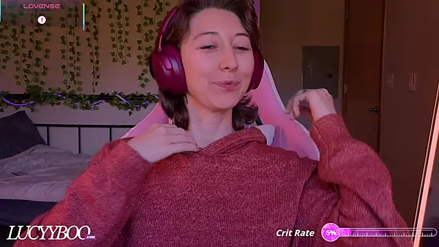 Snapshot of lovelylucyy chatting on June 12, 9:23 pm lovelylucyy online show from June 12, 9:23 pm