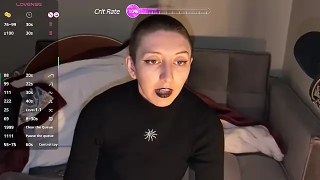 lovelylucyy online show from February 6, 3:06 am