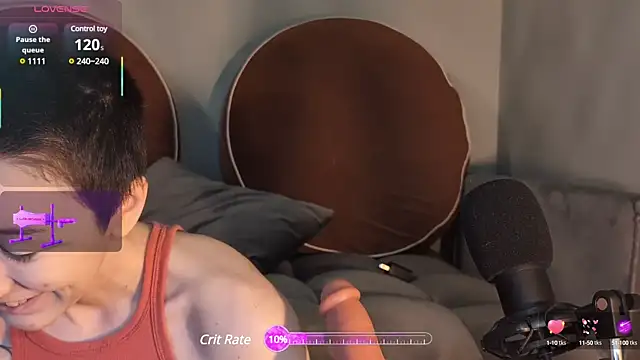 lovelylucyy online show from March 7, 9:59 pm