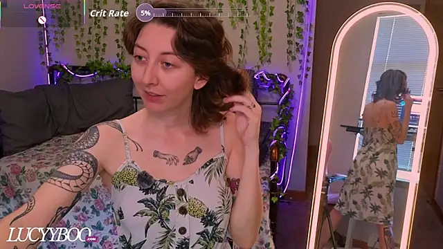 Snapshot of lovelylucyy chatting on July 15, 12:06 am lovelylucyy online show from July 15, 12:06 am