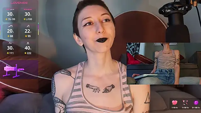 lovelylucyy online show from March 13, 9:16 pm