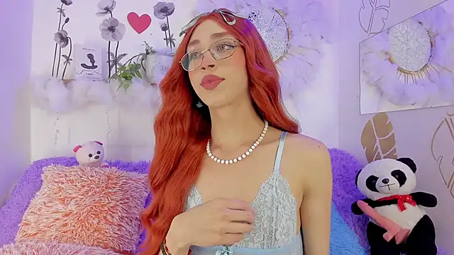 Snapshot of Ariadna_Evangeline chatting on December 5, 6:12 am Ariadna Evangeline online show from December 5, 6:12 am