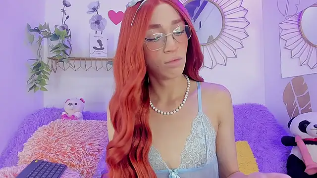 Snapshot of Ariadna_Evangeline chatting on November 8, 6:17 am Ariadna Evangeline online show from November 8, 6:17 am