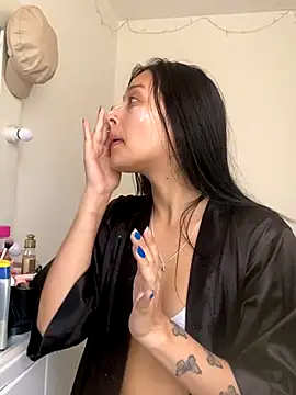 Charlotte greys online show from November 11, 6:47 pm