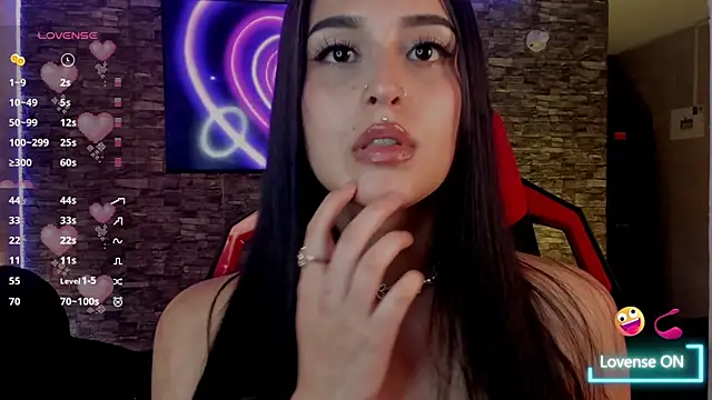 Charlotte greys online show from December 17, 9:42 pm