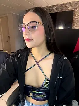 Charlotte greys online show from January 9, 8:05 pm