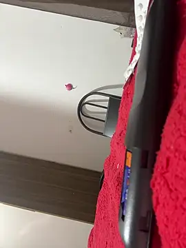 Snapshot of Dudarob22 chatting on October 13, 12:29 pm Dudarob22 online show from October 13, 12:29 pm