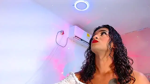 Snapshot of vanessa_nauthygirls chatting on September 29, 7:52 pm vanessa nauthygirls online show from September 29, 7:52 pm
