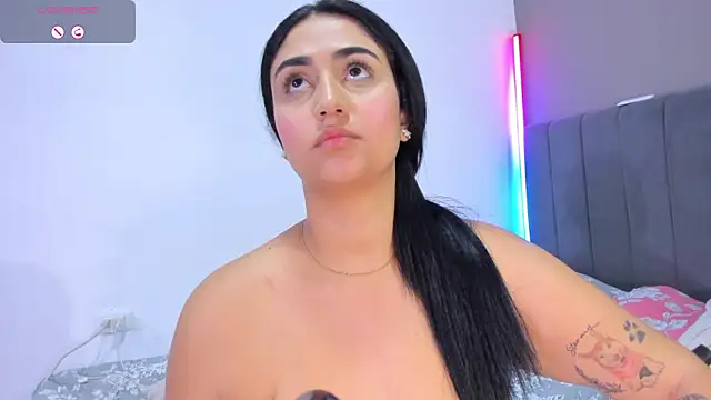 Snapshot of curvy_jhacky chatting on February 28, 5:04 am curvy jhacky online show from February 28, 5:04 am