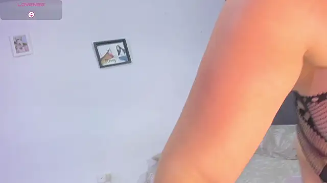 Snapshot of curvy_jhacky chatting on October 3, 4:47 am curvy jhacky online show from October 3, 4:47 am