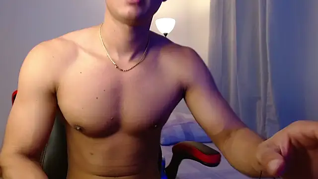 Snapshot of lous_g chatting on December 25, 11:10 pm lous g online show from December 25, 11:10 pm