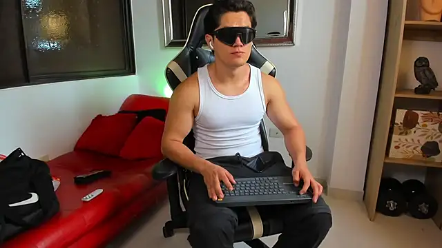 julian wallace online show from March 12, 4:11 pm