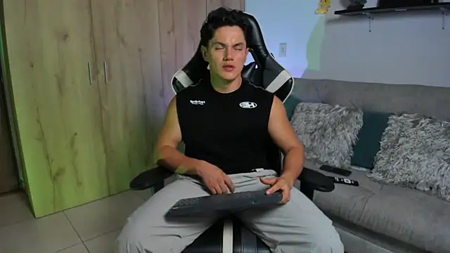 julian wallace online show from February 24, 1:50 am