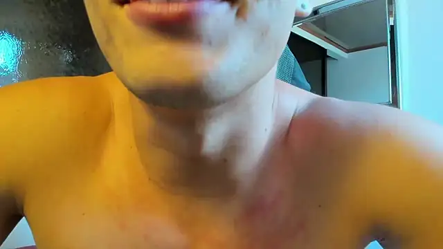 julian wallace online show from March 20, 7:48 pm