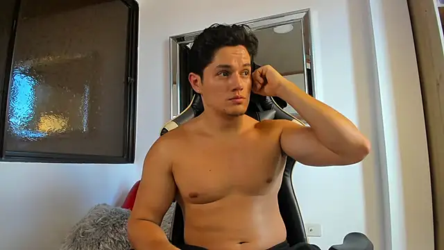 julian wallace online show from April 11, 7:28 pm