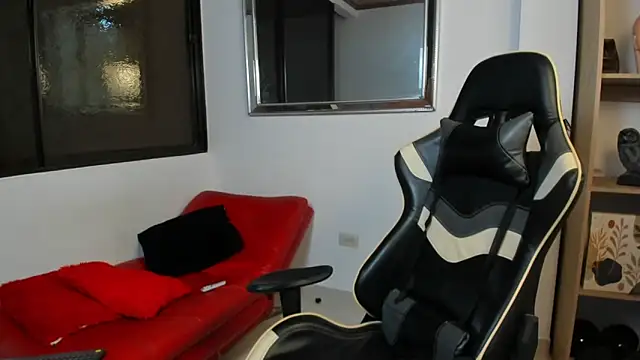 julian wallace online show from February 6, 7:32 pm