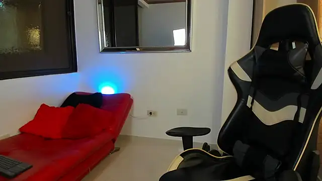 julian wallace online show from March 6, 4:35 pm