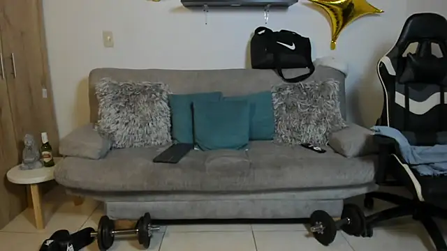 julian wallace online show from December 5, 5:00 pm