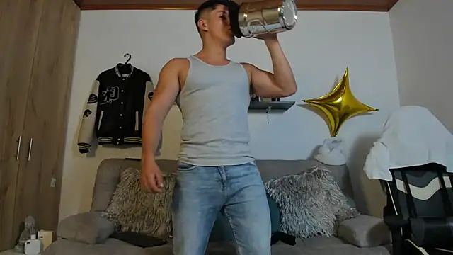 julian wallace online show from October 5, 8:21 pm