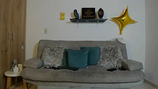 julian wallace online show from September 25, 2:12 pm