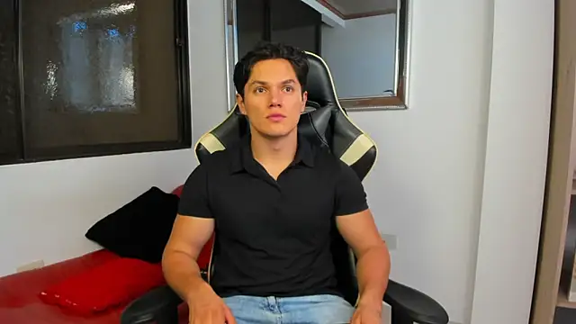 julian wallace online show from February 9, 8:51 pm