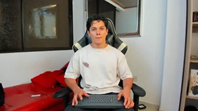 julian wallace online show from February 8, 9:01 pm