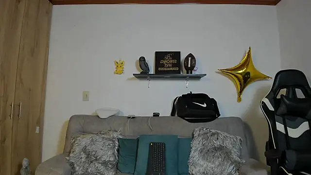 julian wallace online show from January 9, 9:44 pm