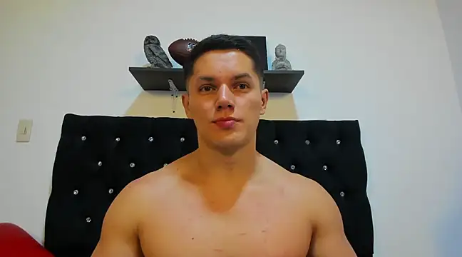 julian wallace online show from March 18, 4:07 am