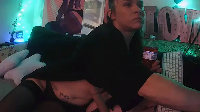 deziraestarz6969 online show from July 4, 4:41 am