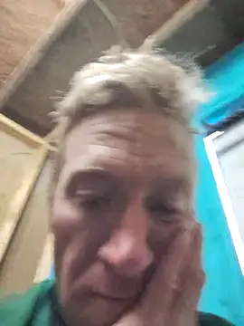 Snapshot of bentoverblonde chatting on October 29, 9:25 pm bentoverblonde online show from October 29, 9:25 pm