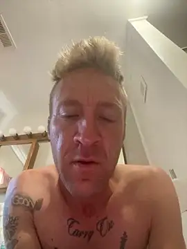 Snapshot of bentoverblonde chatting on October 1, 3:38 pm bentoverblonde online show from October 1, 3:38 pm