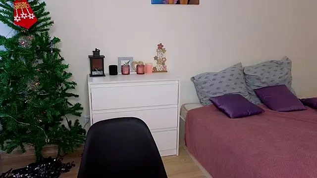 Snapshot of sophia_euphoriaa chatting on February 7, 7:40 am sophia euphoriaa online show from February 7, 7:40 am