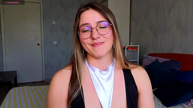 sophia euphoriaa online show from May 8, 8:51 am