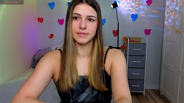 sophia euphoriaa online show from March 22, 9:00 am