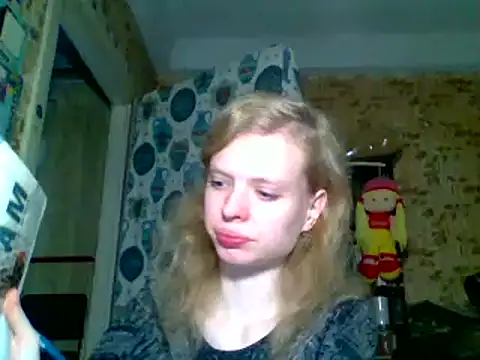 Snapshot of SexyAndYunge chatting on December 4, 7:11 am SexyAndYunge online show from December 4, 7:11 am